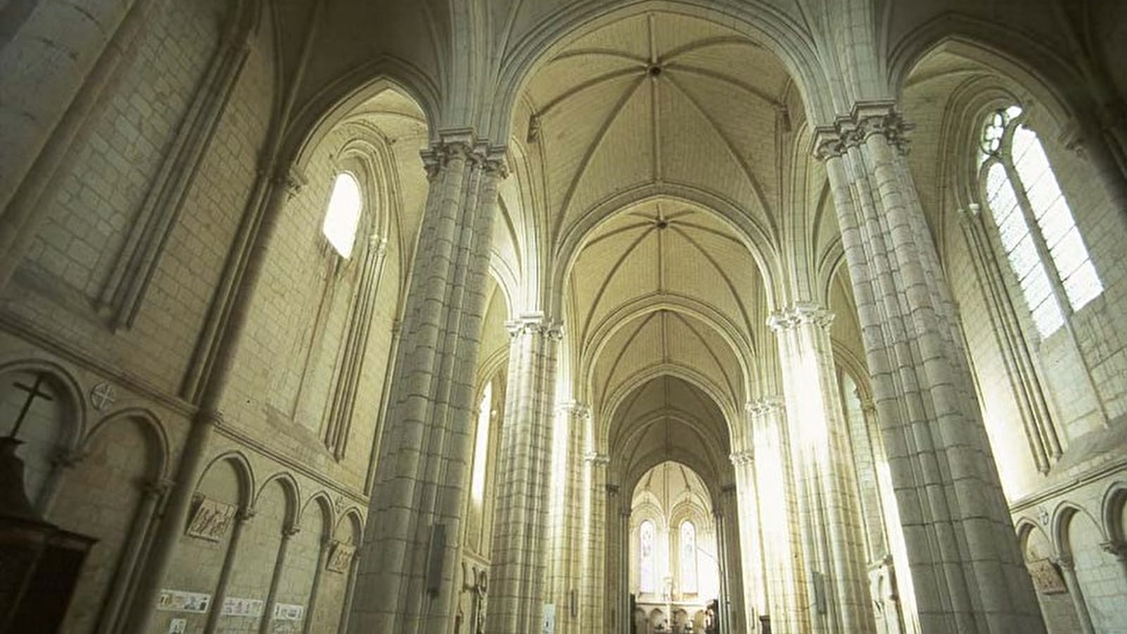 Collégiale du Puy Notre Dame
